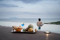 Draco Hotel & Suites 